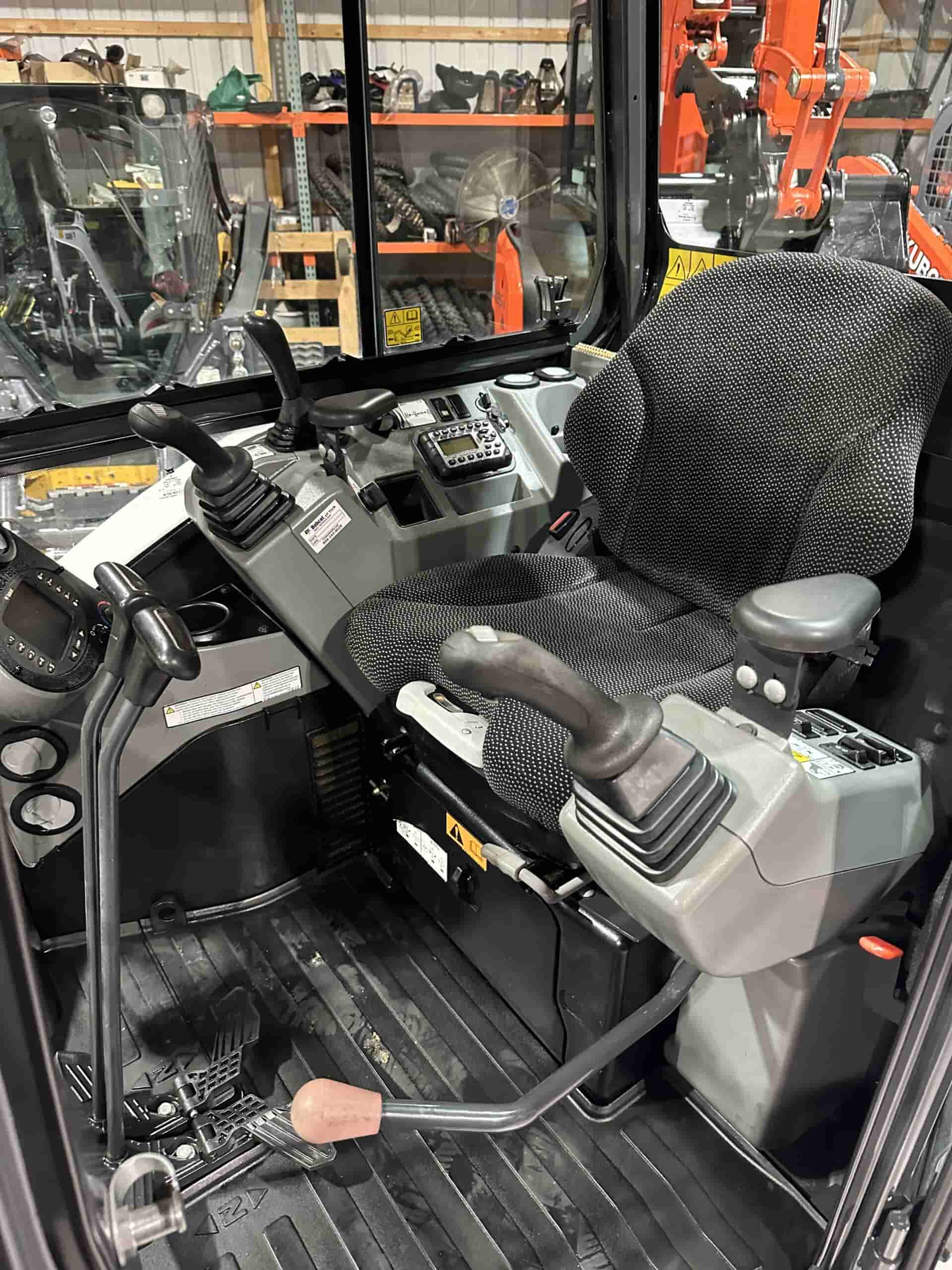 2019 BOBCAT E35i
